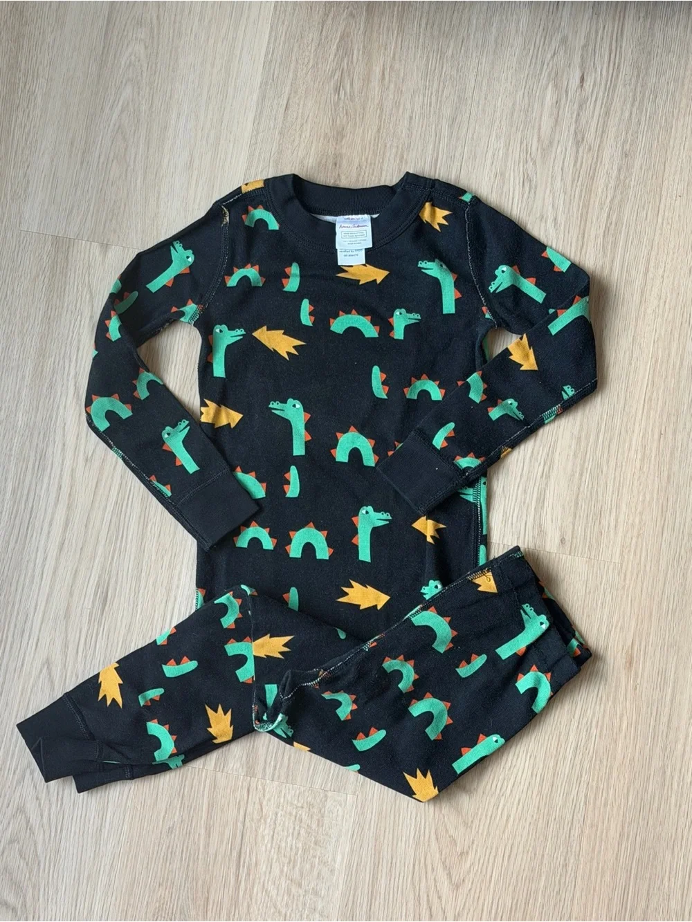 Hanna Andersson Black Pajama Set with Dragons